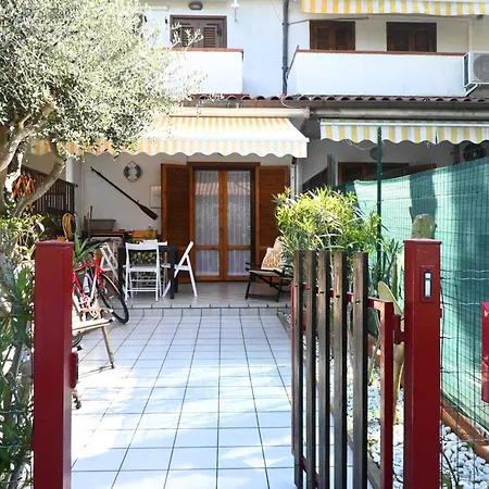 M450 - Marcelli, Delizioso Bilocale Con Patio Marcelli