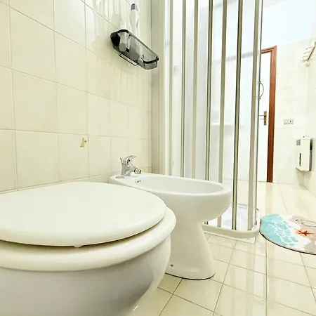 M450 - Marcelli, Delizioso Bilocale Con Patio * Marcelli