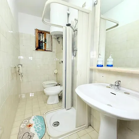 M450 - Marcelli, Delizioso Bilocale Con Patio * Marcelli