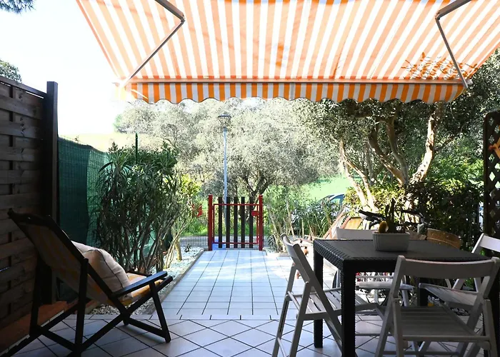 M450 - Marcelli, Delizioso Bilocale Con Patio * Marcelli